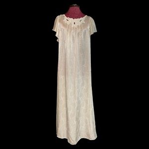 Natori Long Ivory Satin Look Opaque Floral Neck Nightgown